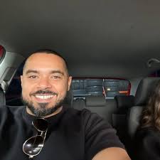 AJ Gray (@mrconnectthedots) • Threads, Say more