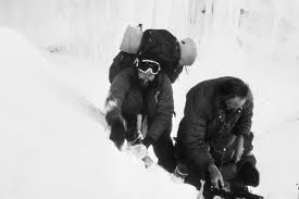 Doug Scott Part Of First Team To Summit Everest By Southwest Face Dies At 79 The New York Times