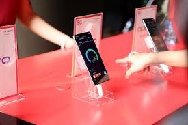 Pada tahap awal ini, telkomsel merilis paket 5g early bird dengan kuota sebesar 125 gb seharga berikut daftar perangkat smartphone yang saat ini bisa menggunakan 5g telkomsel, dirangkum. Tahap Pertama Komersialisasi 5g Salah Satunya Di Bali Balipost Com