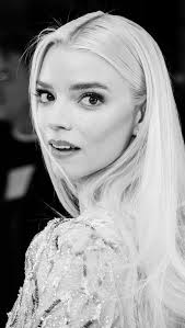 Alexander Skarsgård and Anya Taylor-Joy strutted out onto the white carpet  at the UK special screening of their new movie "The Northman”