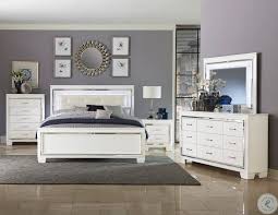 Alonza Bright White Panel Bedroom Set In 2020 White Bedroom Set Bedroom Set Modern Bedroom Set