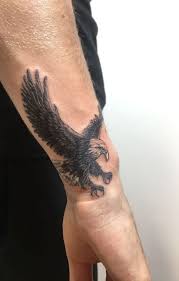 33 Best Small Simple Tattoos For Men Tattoovorlagen24 Eagle Tattoo Small Eagle Tattoo Tattoos For Guys