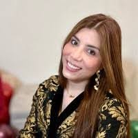 Sarai Duque's Instagram, Twitter & Facebook