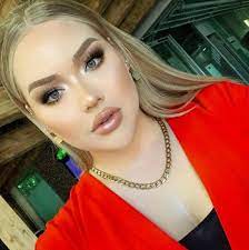 7 nikkie de jager photos available for licensing. Horrible Photo That Helped Beauty Youtuber Nikkie De Jager Earn Millions Nz Herald