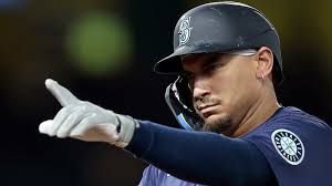 How Josh Naylor helps the Seattle Mariners in multiple ways