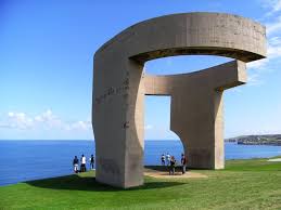 A través de la investigación de los aspectos ingenieriles del elogio del horizonte de chillida tales como materiales, ejecución de la obra, localización, forma y escala, se pretende demostrar la inequívoca relación entre la ciencia y el arte. Gijon Bilder Fotogalerie Von Gijon Hochwertige Sammlung
