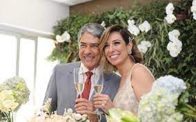 William bonner e natasha dantas estão em clima de comemoração. Natasha Dantas Celebra 1 Mes De Casamento Com Bonner Primeiro De Muitos Quem Quem News