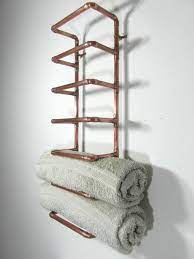 If there's one thing certain about towel racks is that there's always not enough of them. Porte Serviettes En Tuyau De Cuivre Fait Par Frenchvintagedream Towel Rack French Industrial Decor Towel Rack Bathroom