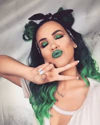 Katherine Tavarez (@Katherin3exo21)