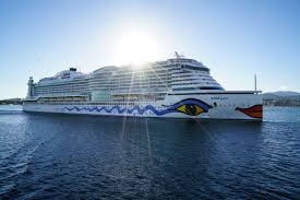 The vessel was delivered in may 2017 and was formally named in june 2017 by its godmother, german fashion model and television host lena gercke. Aidaperla Die Zwillingsschwester Von Aidaprima Lasst Keine Wunsche Offen Aida Weltreise Kreuzfahrt Kreuzfahrtschiff