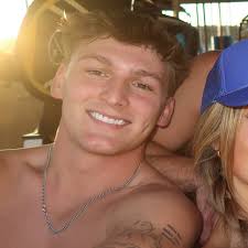 Zach Eveleth (@zach_eveleth) • Instagram photos and videos