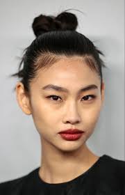 頭皮按摩可以消除黑眼圈?簡單步驟舒緩眼部疲勞解決各種黑眼圈!