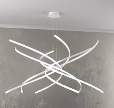 Molti dei lampadari a led moderni qui presenti possono essere stati concepiti e realizzati con un design particolarmente sottile anche a doppia illuminazione diretta ed indiretta sia verso l'alto che verso il. Lampadari Moderni