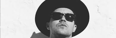 LISTEN: “Daffodils” by Groza