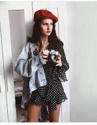 Kleid Dress Jeansjacke Sommer Fruhling Parisianstyle Kleid Dress Jeansjacke Sommer Fruhling In 2021 Paris Outfits Parisian Style Fashion