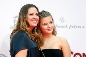 Gemeinsam mit mama dana schweiger, nimmt sie an der tanzshow dance dance dance teil. Dana Schweiger So War Die Feuer Katastrophe In Malibu Fur Sie Brigitte De