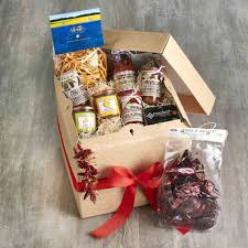 Maybe you would like to learn more about one of these? Vorrei Italian Hampers Taste Of Calabria Italian Gift Hamper Inc Pasta Sauces Jams Liquorice
