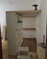 Ooohh Ich Freu Mich So Tochterkind Bekommt Einen Begehbaren Kleiderschrank Mit Be Begehbarer Kleiderschrank Betten Fur Kinder Ideen Fur Kleine Schlafzimmer