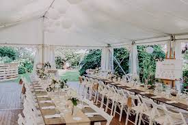 Ob romantische gartenhochzeit oder hochzeit am strand, wir haben traumhafte hochzeitsdeko für. Wir Feiern Eine Gartenhochzeit Garten Fraulein Der Gartenblog