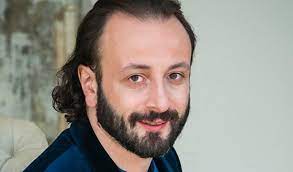 Влюбленные поделились им в социальных сетях. Ilya Averbuh Foto Biografiya Lichnaya Zhizn Zhena Rost I Ves 2021 Uznaj Vsyo