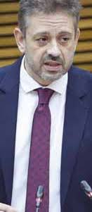 Sanitat recurre desesperada a la sanidad privada para reducir las listas de  espera