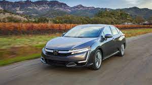 Then it becomes an efficient hybrid sedan offering 42 miles per gallon. 2020 Honda Clarity Plug In Hybrid Gets 47 Mi Ev Range Autodevot