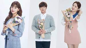 El Elenco De La Pelicula Cheese In The Trap Regala Fotos A Los Fans Por El Dia De San Valentin Park Hae Jin Oh Yeo Regalos De Fotos Regalo De Pelicula