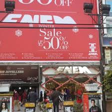 Proinde die funestis interrogationibus praestituto imaginarius iudex equitum resedit magister adhibitis aliis iam quae essent agenda praedoctis, et adsistebant hinc inde notarii,. Enem Shopping Mall In Lahore