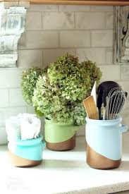 Diy Metallic Color Blocked Canisters Spray Paint Cans Metallic Colors Diy Craft Projects