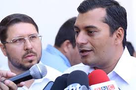 Wilson, que é jornalista, viveu no bairro praça 14, estava morando no aleixo, em um imóvel aliados do governador eleito do amazonas, wilson lima (psc), informaram que ele mudou de endereço. Wilson Lima Vence Em 17 Municipios Incluindo A Capital Diferenca Foi De Mais De 300 Mil Votos Portal Do Marcos Santos Portal Do Marcos Santos