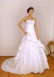 Weißes kleid für standesamtliche trauung. Hochzeitsatelier In Kassel Amera Vera