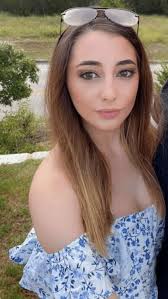 Alexa Neal's Instagram, Twitter & Facebook