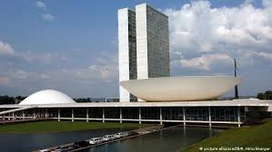 'desconjuntado', 'impossível de executar' e 'amador'; Comissao Da Camara Aprova Distritao E Volta Das Coligacoes Noticias E Analises Sobre Os Fatos Mais Relevantes Do Brasil Dw 10 08 2021