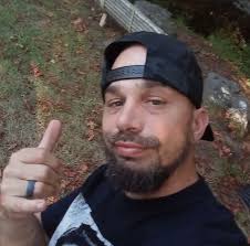 Marlon Wayans Mind-Blowing Tupac & Biggie Stories On Their Last Nights  "There's a picture with Tupac and Biggie—the only picture, I think, of the  two of them together. If you look in