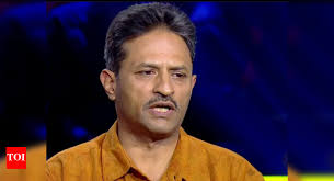 Kaun Banega Crorepati 14: Amitabh Bachchan takes Rupinder Sharma's  autograph; salutes his bravery