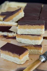 Rührkuchen mit selbst gemachtem karamell und schokoglasur. Naschkatze Karamellschnitten Selbstgemachtes Twix