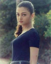 Dream Girls Photos Some Of The Rare Pictures Of Aishwarya Rai Most Beautiful Indian Actress Beautiful Indian Actress Aishwarya Rai Bachchan