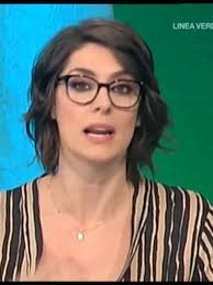 Litigio in Diretta Di Elisa E Mishel