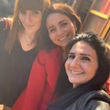 Un felice anno nuovo a tutti i nostri affettuosi clienti! 🎉 Da parte della  famiglia Rossi, auguriamo un 2024 ricco di momenti speciali. Grazie per  essere parte della nostra storia culinaria! 🍽️❤️