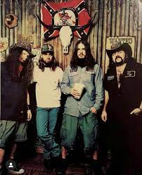 Pantera (/pænˈtɛrə/, spanish/portuguese for panther) was an american heavy metal band from arlington, texas, formed in 1981. Pin By Adelina Hellyaeh On Pantera Groove Metal Pantera Band Metal Bands