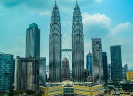 Tamu hotel & suites kuala lumpur is a skyscraper hotel with some of the best views of the city's skyline. Hotel Near Klcc Best Views Of Petronas Towers From Traders Hotel