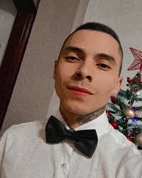 Steven Re's Instagram, Twitter & Facebook