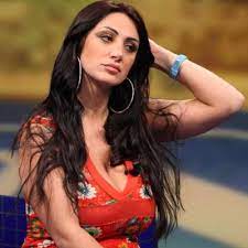 She recently celebrated her 42 birthday but when you look her you won't accept she is still above 40. Marika Fruscio Ma Fruscio Twitter
