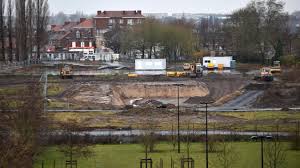 Appréciez notre catalogue spas et équipements. Les Engins De Chantier Preparent Le Terrain Pour Le Futur Centre Aquatique