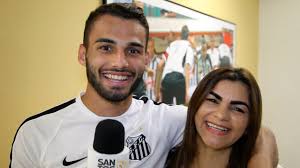 O volante do flamengo thiago maia, de 24 anos, e a cantora gospel isadora pompeo, 21, terminaram o casamento de cerca de três meses no último fim de semana. Thiago Maia Renova Com O Peixe Youtube