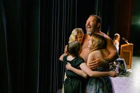 Bert Kreischer Debuts New Netflix Sitcom ‘Free Bert’ and Talks Tour, Family & Comedy with Studio 512