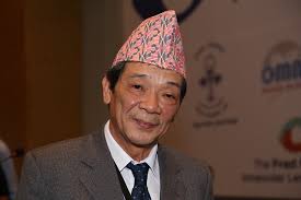 Eye Health Heroes collect their awards