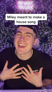 Miley Cyrus House Song Remix Featuring Liam Hemsworth