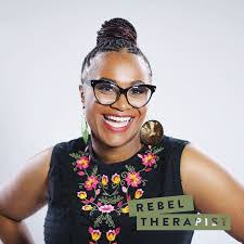 Holly Sawyer's Instagram, Twitter & Facebook