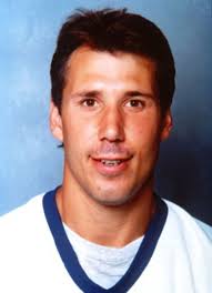 Player photos for the 1980-81 Oshawa Generals at hockeydb.com